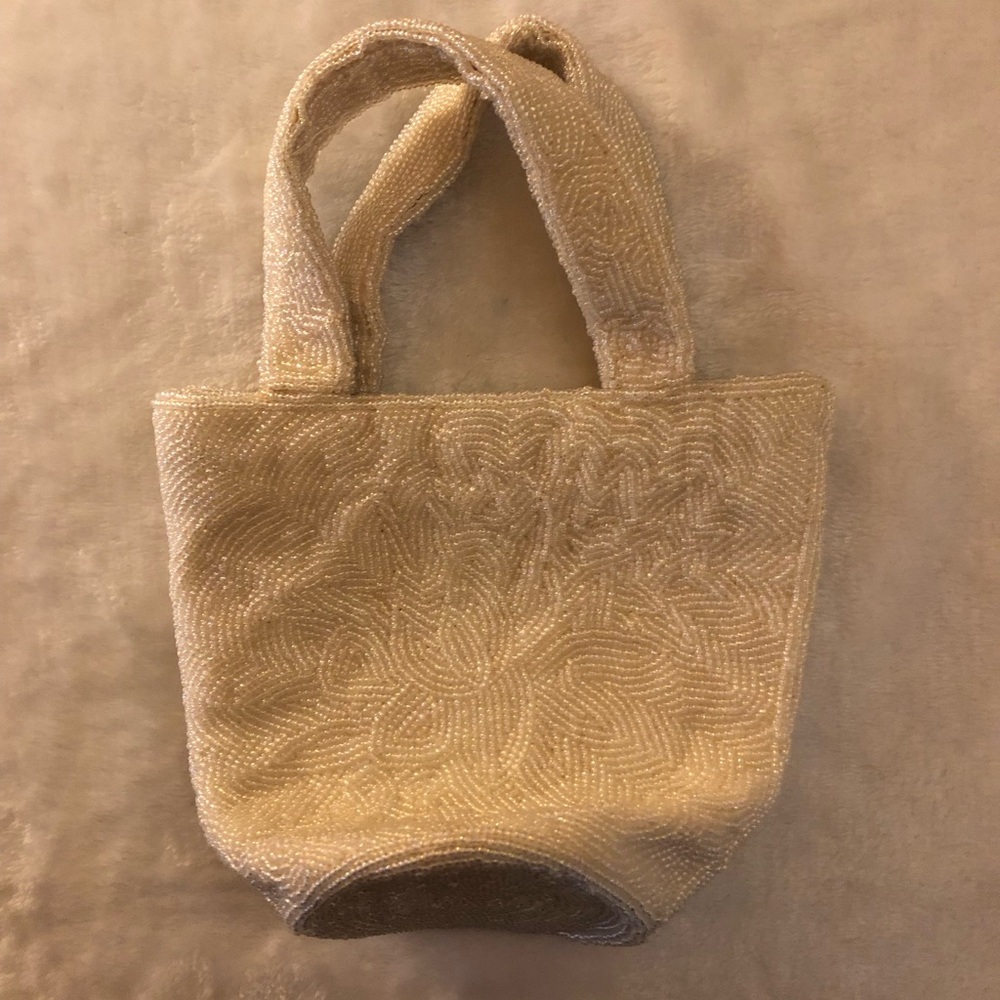 Elegant Cream Beaded Wristlet Vintage Bag; White/Cream; Excellent Condition - Picture 1 of 6